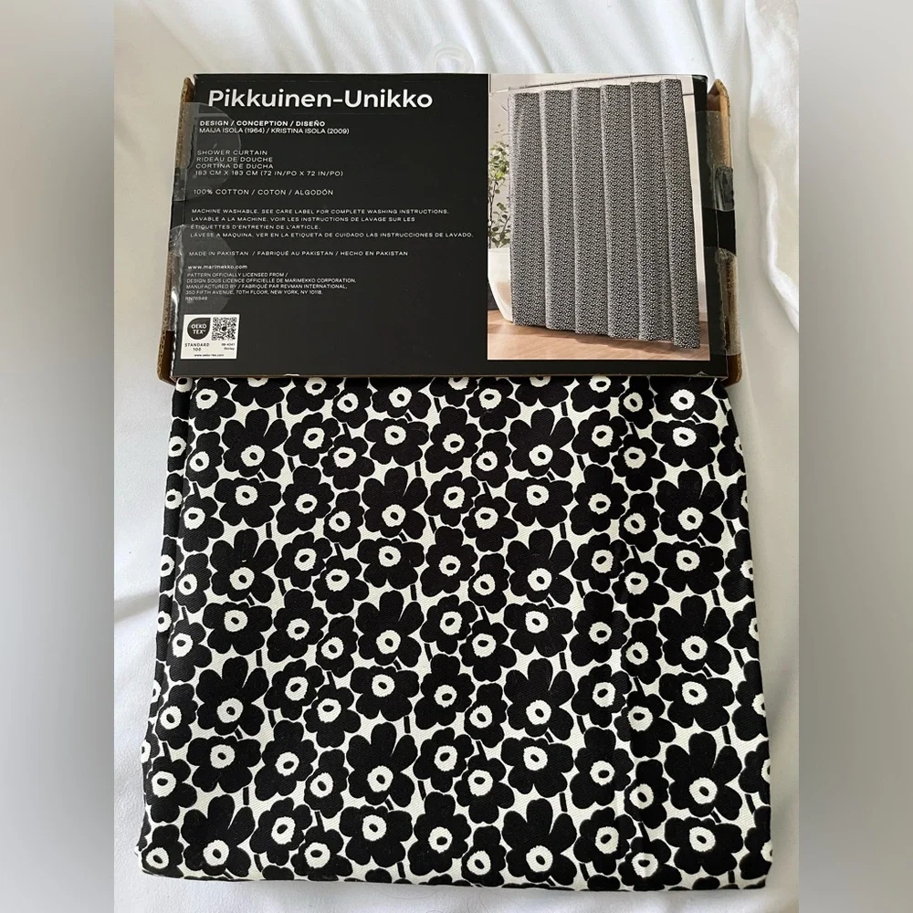 Marimekko Black and White Floral Design Pikkuinen Unikko Shower Curtain